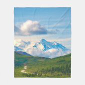 巨大な山々と周りを疑問に思 フリースブランケット (正面)