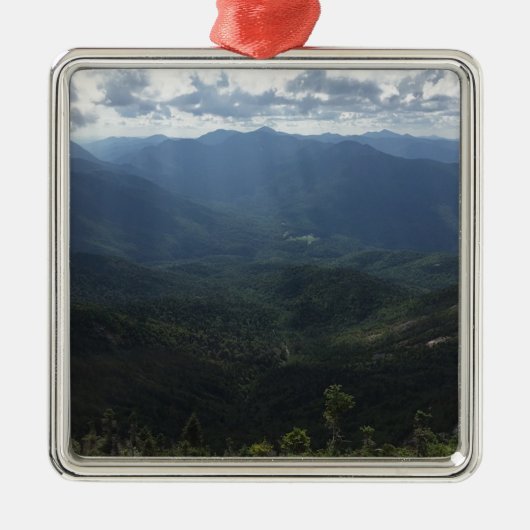 巨大な山からのAdirondackの範囲 メタルオーナメント (正面)