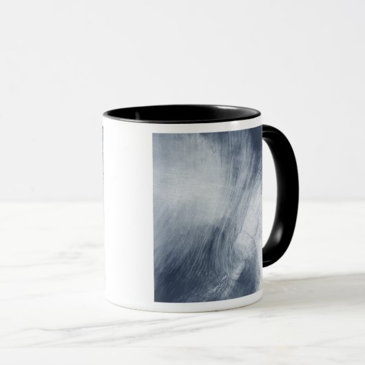 巨大な渦が海上で渦巻く マグカップ (正面右)