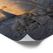 巨大な神々の頭の像を守る ポスター (角)