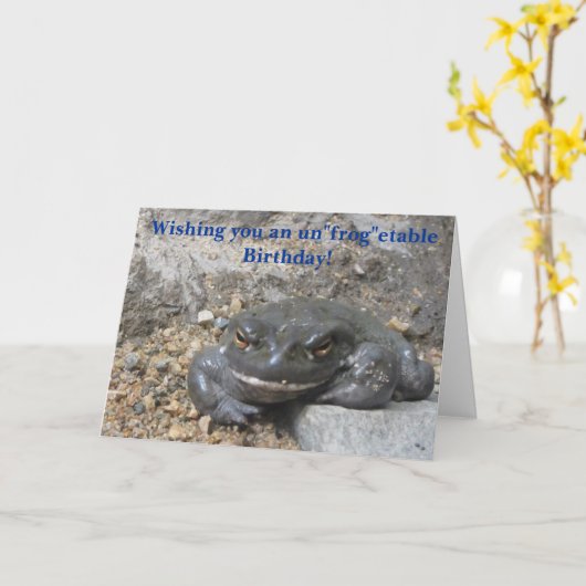 巨大な笑顔のカエルの誕生日挨拶 カード (黄色い花)