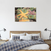 巨大な緑のアネモネと黄海の星 キャンバスプリント (インサイチュ (寝室))