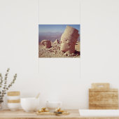 巨大な頭とワシの景色 ポスター (キッチン)