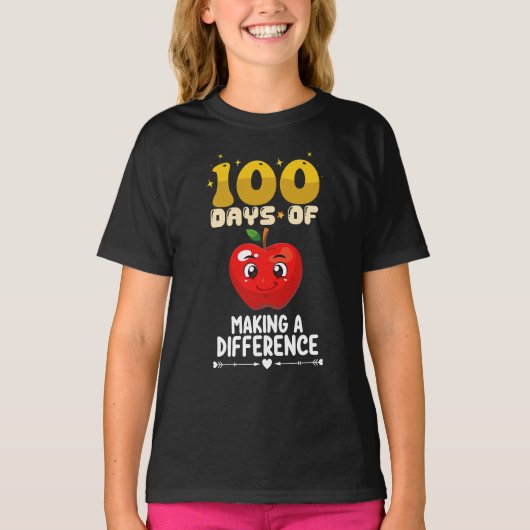 差し替え作業100日間のりんご Tシャツ (正面)