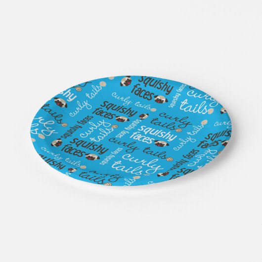 巻き毛の尾Squishy顔のパグのパーティー ペーパープレート (アングル)