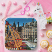 市の中心部でフェア ペーパープレート (パーティー)