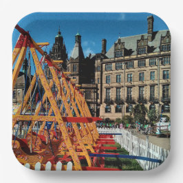 市の中心部でフェア ペーパープレート