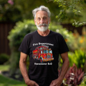 市内で行動する準備ができている明るい赤の消防車 Tシャツ