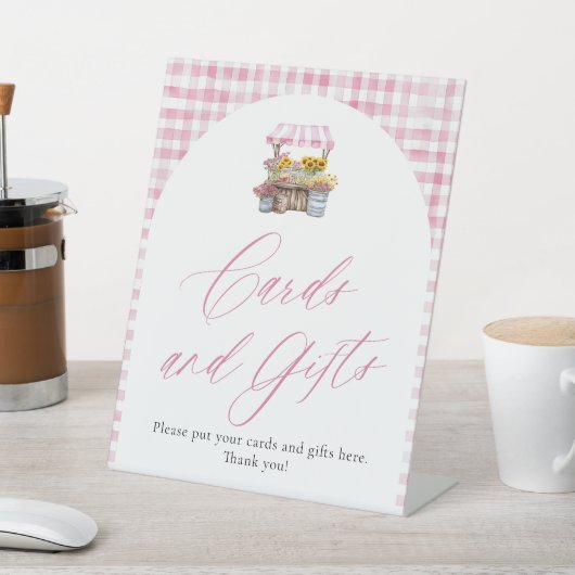 市場のカードとギフトから生まれたピンクのギンガム 台座サイン (インサイチュ)