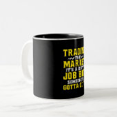 市場を取引する投資家 ツートーンマグカップ (正面左)