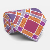 市松模様にダイヤモンドプレイド – 赤と紫 ネクタイ (ロール)