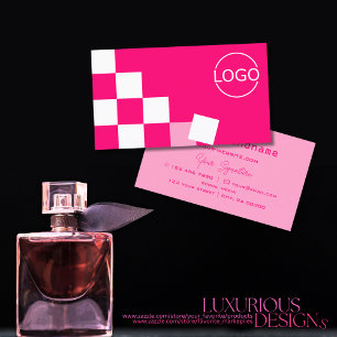 市松模様にピンクと白モダンのロゴ付きスタイリッシュ 名刺
