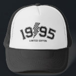 市松模様に照明ボルカスタムト誕生年誕生日 キャップ<br><div class="desc">この祝レトロな稲妻ボルトバースデーチ市松模様にャーカー帽とのスタイルで誕生日を迎えてカスタムを楽しもう！touchのために誕生年でパーソナライズユニークする。このヴィンテージインスパイアデザインは声明はっきりしたを作り、誕生日の贈り物とクールして完璧だ。特別な日に目立って輝きなさい！</div>