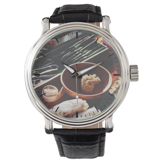 市民外科手術楽器 腕時計 (正面)