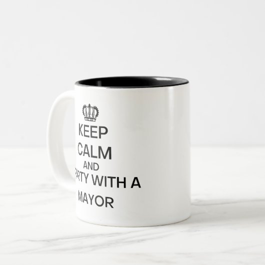 市長保とパーティーを持って冷静に行動する ツートーンマグカップ (正面左)