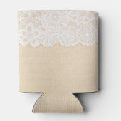 布の上に白いレースデザイン。 缶クーラー (裏面)