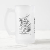 布告者として服を着る白いウサギ フロストグラスビールジョッキ (左)