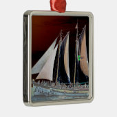 帆の下のボート メタルオーナメント (右)