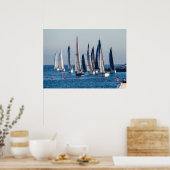 帆船がメインチャンネルに入る – カリフォルニア州マリーナデル・レイ ポスター (キッチン)