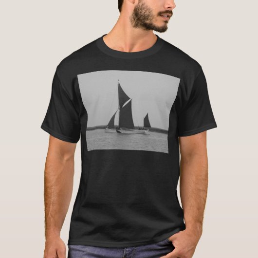 帆船バージのリマインダー Tシャツ (正面)