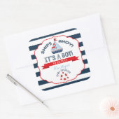 帆船航海の赤い男の子の赤いシャワーラベル スクエアシール (封筒)