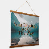 希望に満ちたホライゾン恵みズfrom Above 吊り下げ型タペストリー (傾斜あり)