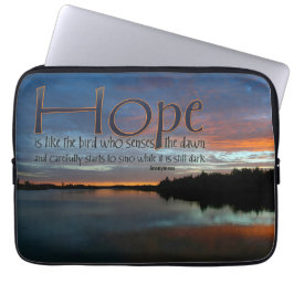 希望は鳥のよう感動的引用文 ラップトップスリーブ
