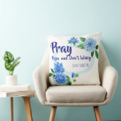 希望を心配しませんSt. Padre PIOの花を祈って下さい クッション (椅子)