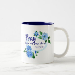 希望を心配しませんSt. Padre PIOの花を祈って下さい ツートーンマグカップ