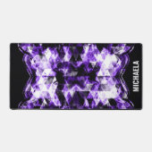 帯電紫色バイオレット輝くモノグラム デスクマット (正面)