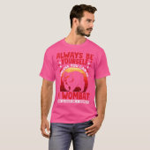 常にウォンバットの所有者であるオーストラリアの動物のVombat Tシャツ (正面フル)