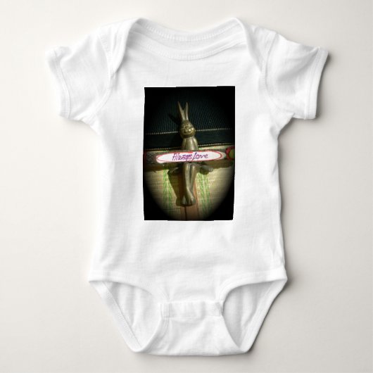 常にラヴ感動的ラビットアートプリントデザイン ベビーボディスーツ (正面)