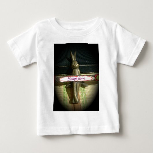 常にラヴ感動的ラビットアートプリントデザイン ベビーTシャツ (正面)