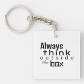常に考え箱の外で、やる気を起こさせる引用文 キーホルダー (正面)