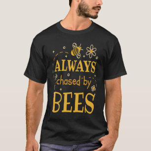 常に蜂に追われる昆虫Bug花の自然 Tシャツ
