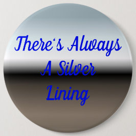 常に銀色の裏地ピンクのボタンがある 缶バッジ