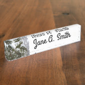 常緑樹の枝の上の雪 デスクネームプレート (側面)