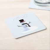 帽子とマフラーの雪だるま。 雪が大好き。 スクエアペーパーコースター (アングル)