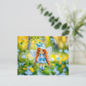 帽子と青い花を持つクロシェ人形 シーズンポストカード (スタンド正面)