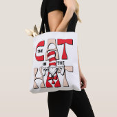 帽子の中の猫 | 帽子間抜けをかぶった猫 トートバッグ (クローズアップ)