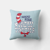 帽子の中の猫 | 新しいコツを知っている クッション (裏面)