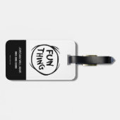 帽子の中の猫 | Thing One Thing Two -おもしろい ラゲッジタグ (裏面横)