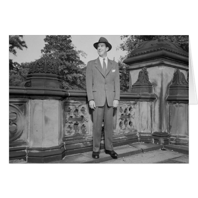 帽子の人 (正面横)