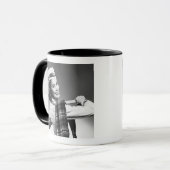 帽子の女性 マグカップ (正面左)