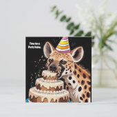 帽子をかぶった斑点ハイエナがケーキをかじっている 招待状 (スタンド正面)