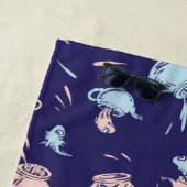 帽子をかぶった猫 | 魚パターン ビーチタオル (インサイチュ)