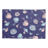 帽子をかぶった猫 | 魚パターン 枕カバー (裏面-左)