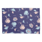 帽子をかぶった猫 | 魚パターン 枕カバー (正面左)