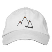 帽子をかぶる 刺繍入りキャップ (正面)