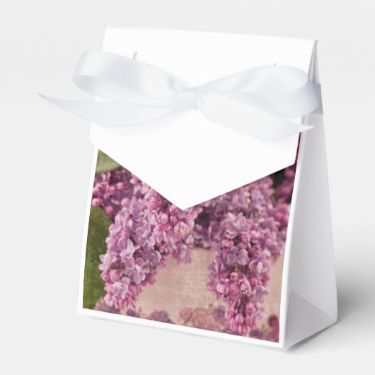 帽子箱に入っビクトリアンたライラック フェイバーボックス (正面サイド)